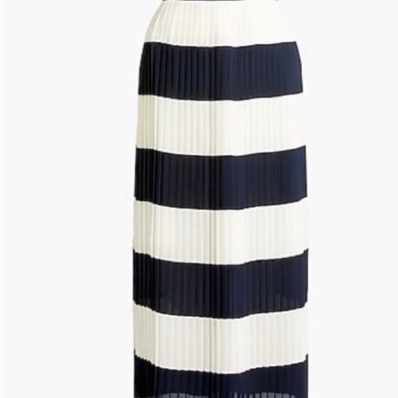 J Crew Factory Navy and Ivory Pleated Skirt - Picture 5 of 10
